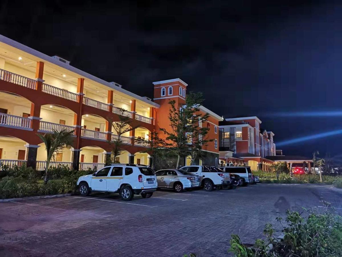 Golden Peacock Resort Hotel Beira Eksteriør billede